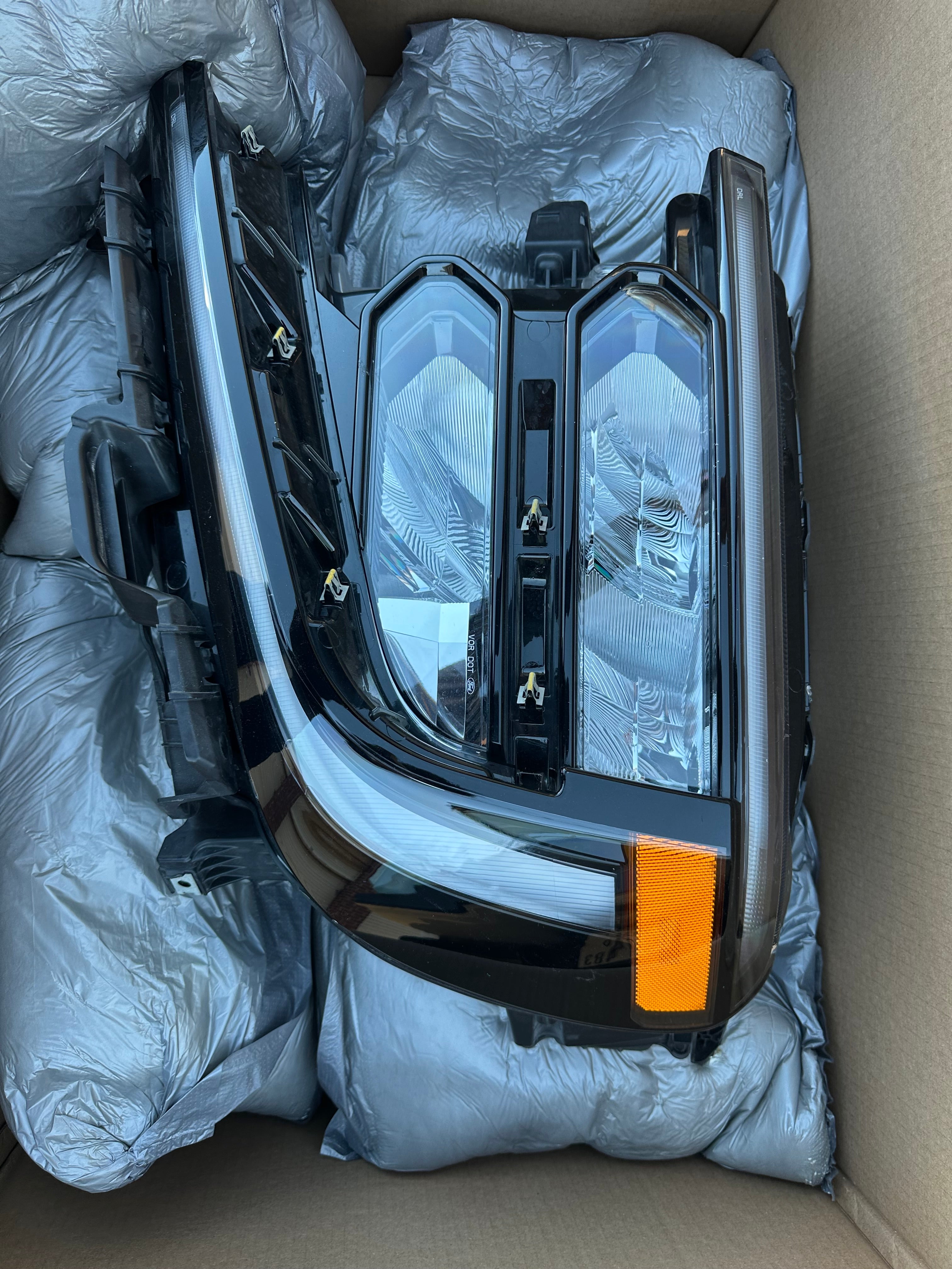 2025 2026 FORD EXPEDITION HEADLAMP LEFT DRIVER LED HEADLIGHT OEM SL1B-13E015-CS