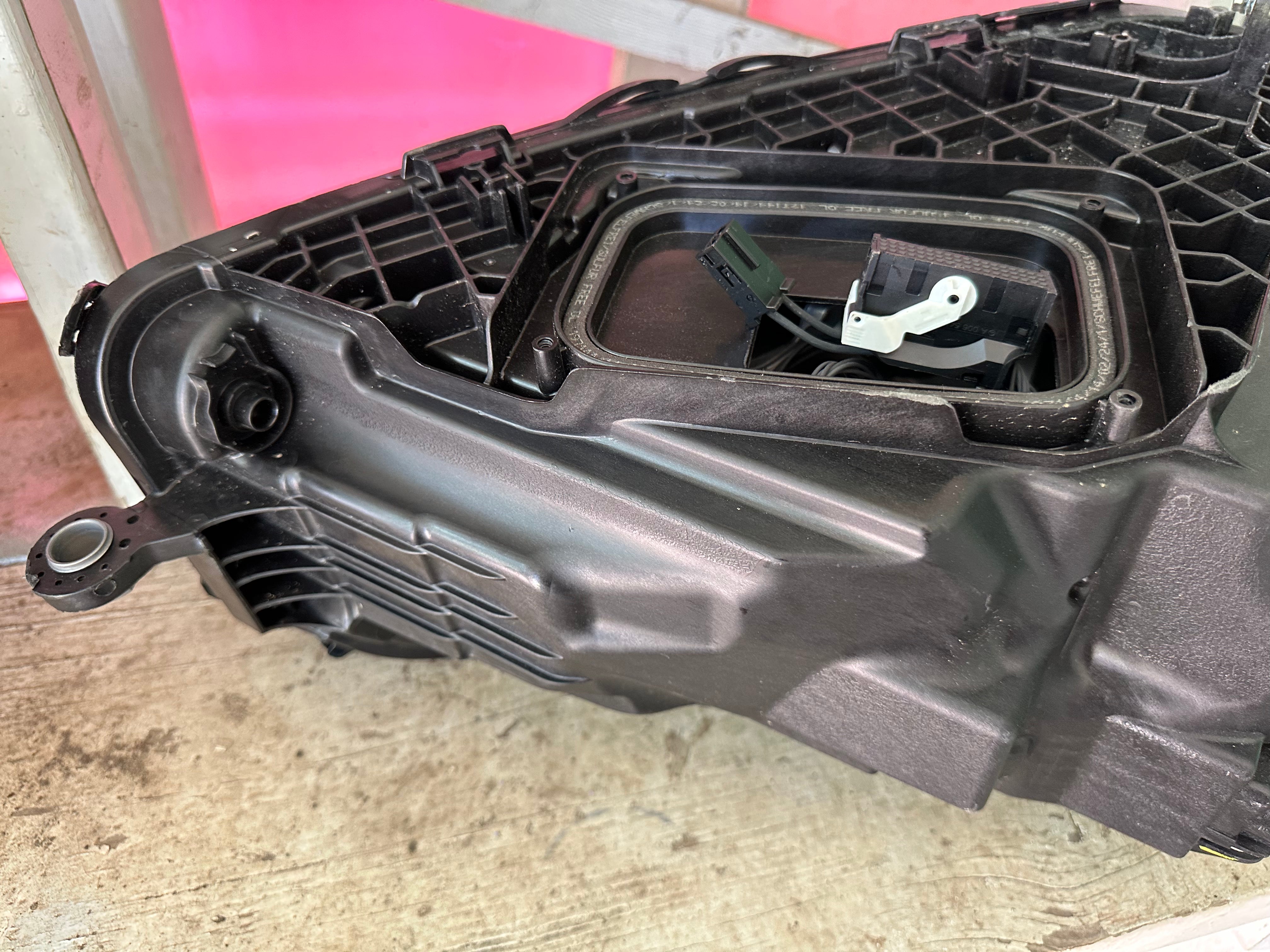 NICE! 2024-2025 Mercedes-Benz GLE LED Headlight Left Driver Side OEM