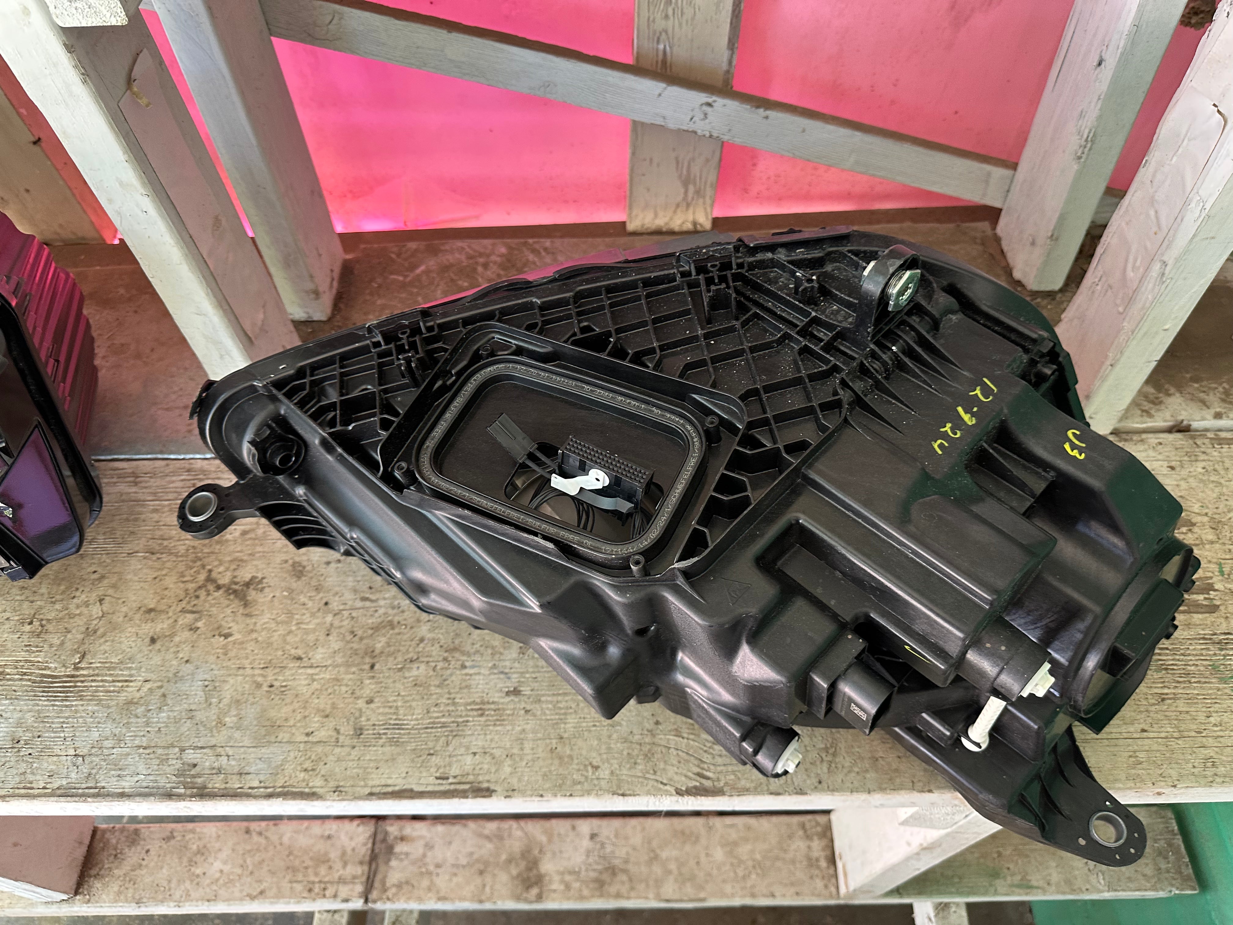 NICE! 2024-2025 Mercedes-Benz GLE LED Headlight Left Driver Side OEM