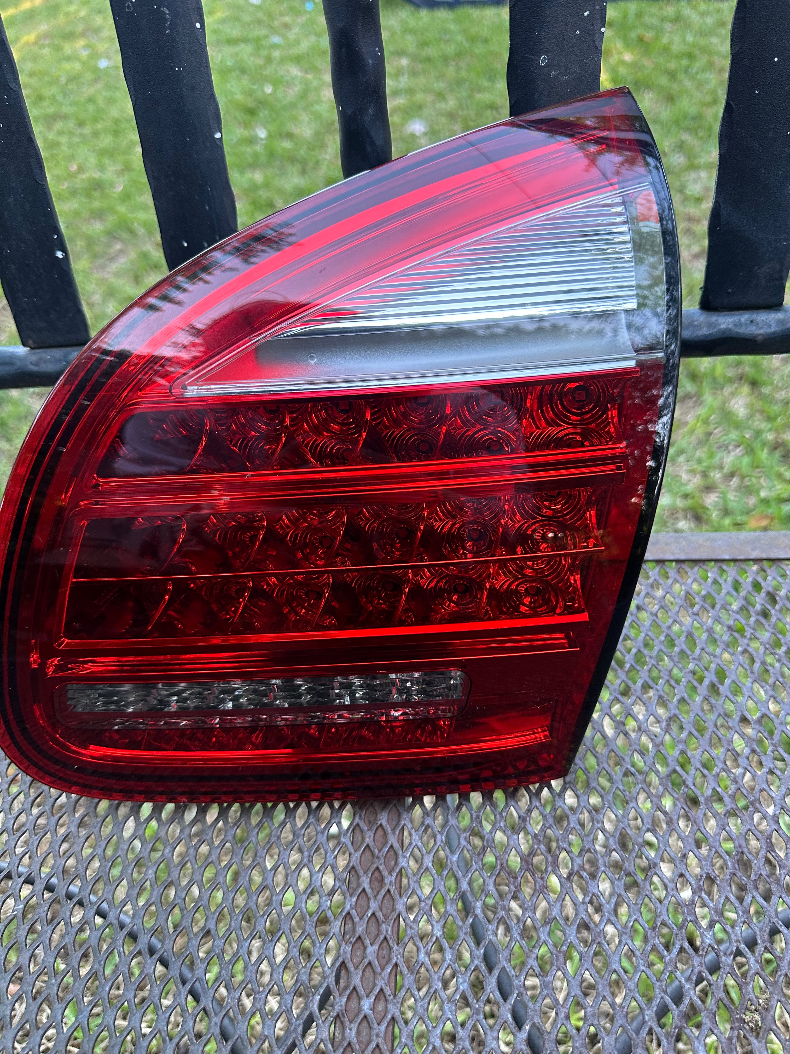 11-14 Porsche Cayenne Rear Right Passenger Side Tail Light Taillight Lamp Oem