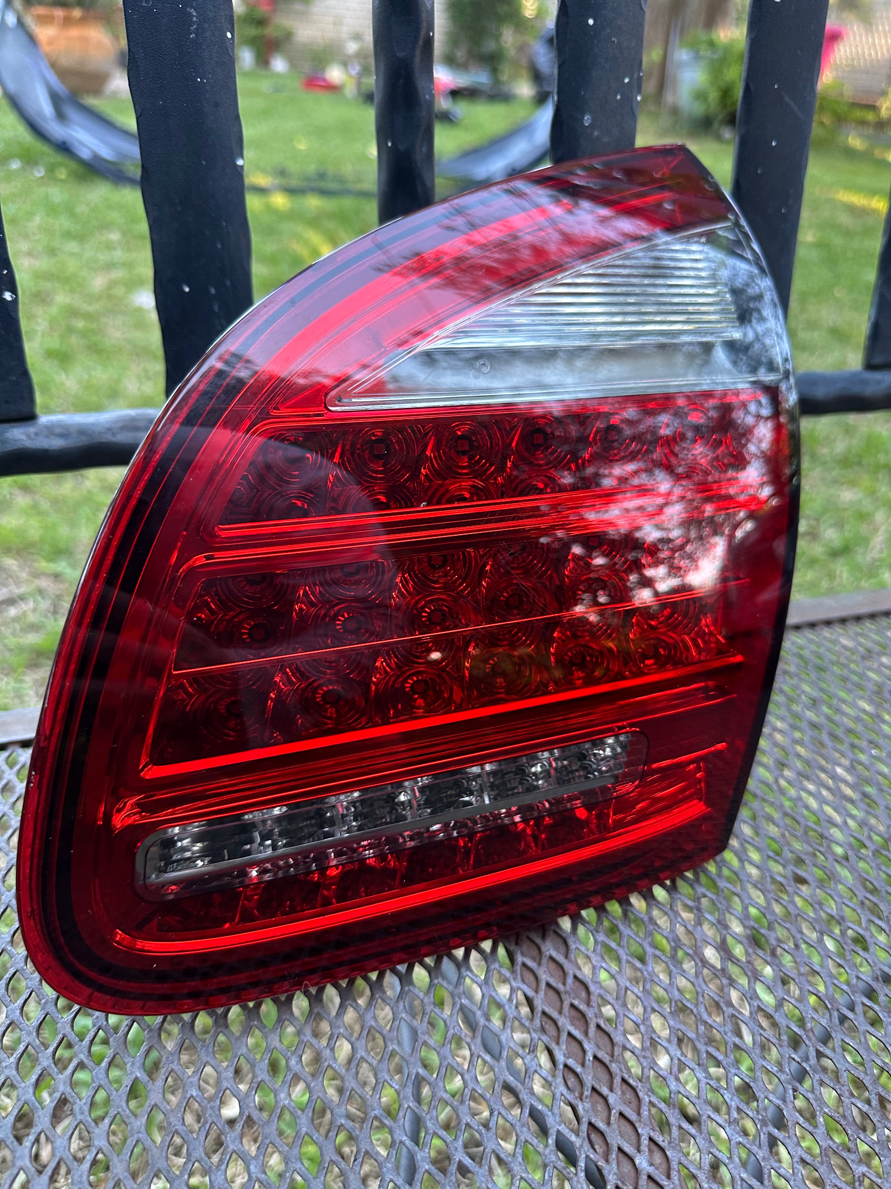 11-14 Porsche Cayenne Rear Right Passenger Side Tail Light Taillight Lamp Oem