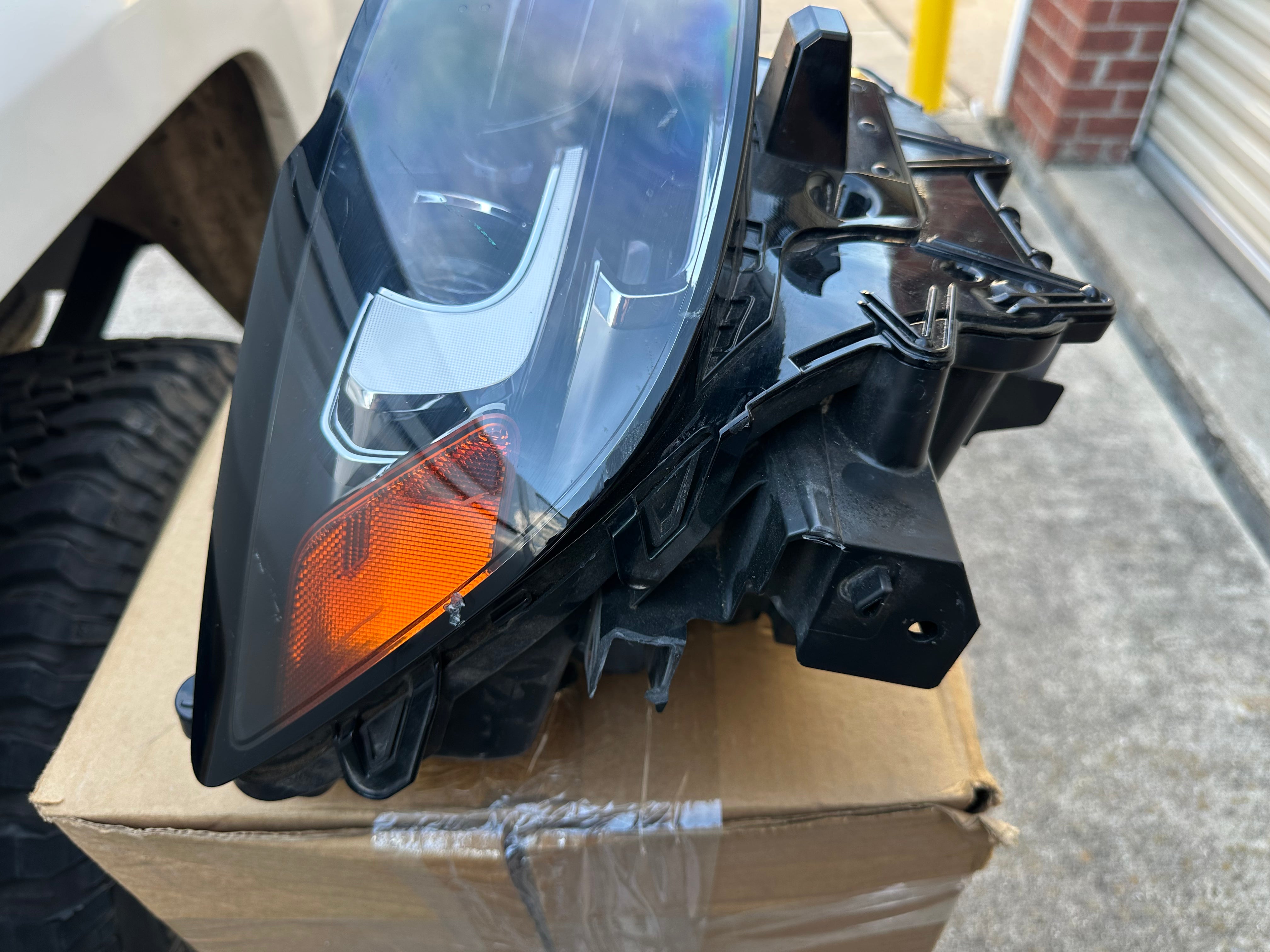 2024-2025 MAZDA CX-90 HEADLIGHT PASSENGER SIDE LED NON ADAPTIVE OEM ' *DC8170